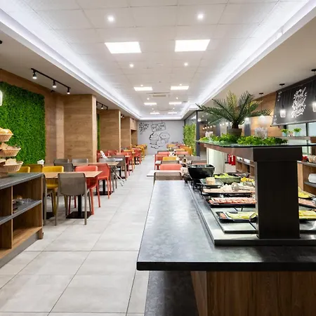 阿维纽酒店 酒店