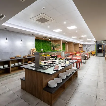 阿维纽酒店